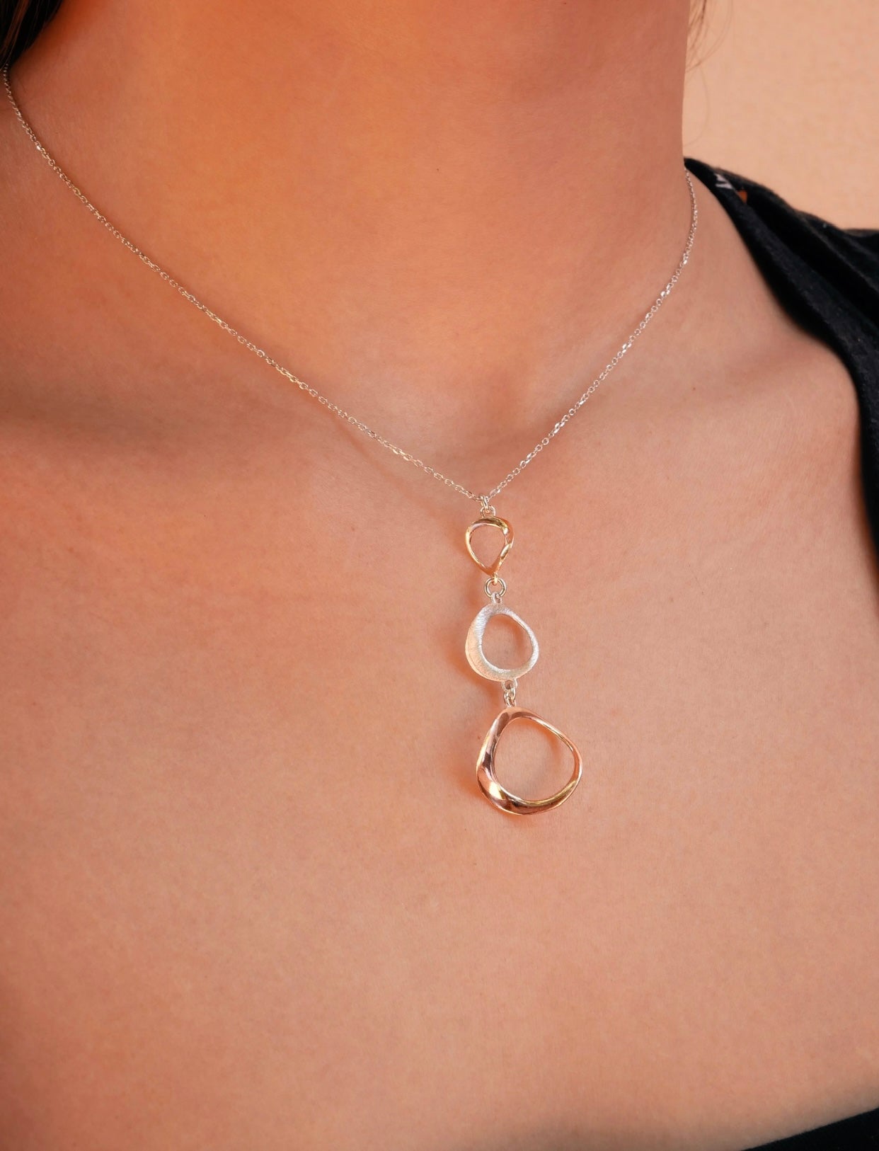 Necklace Oval Wave