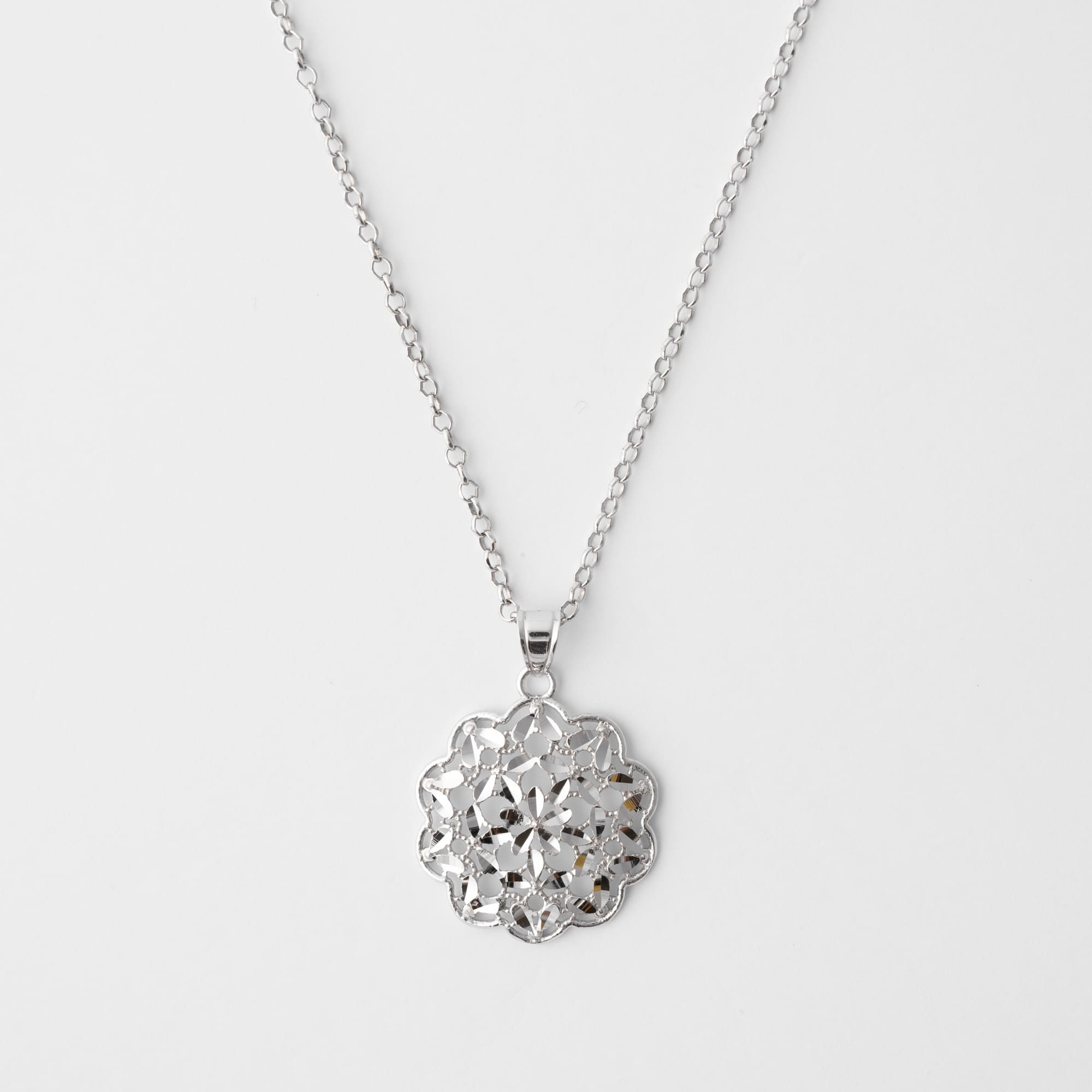 FILIGREE FLOWER NECKLACE