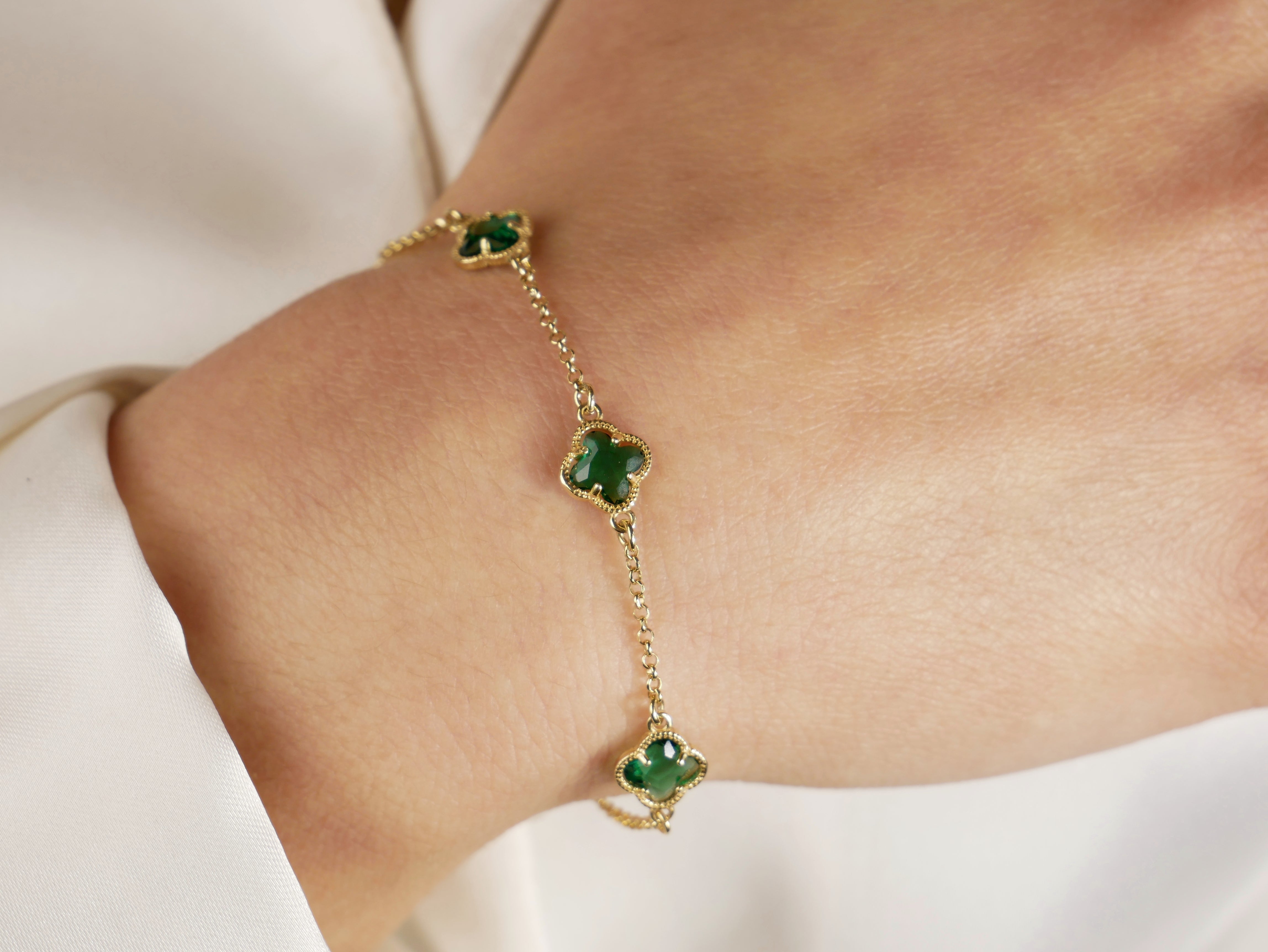 CLOVER Bracelet with Emerald Quartz