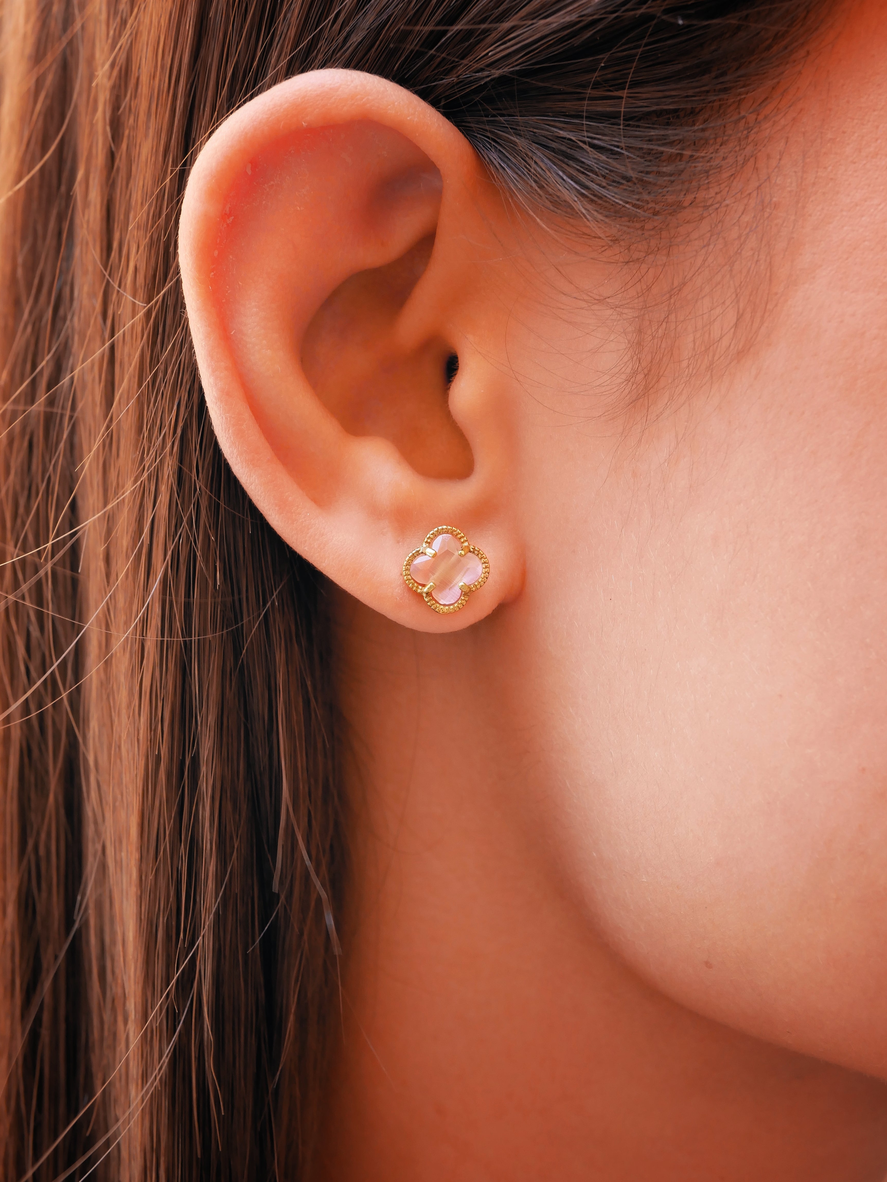 CLOVER Earrings with Pink Quartz