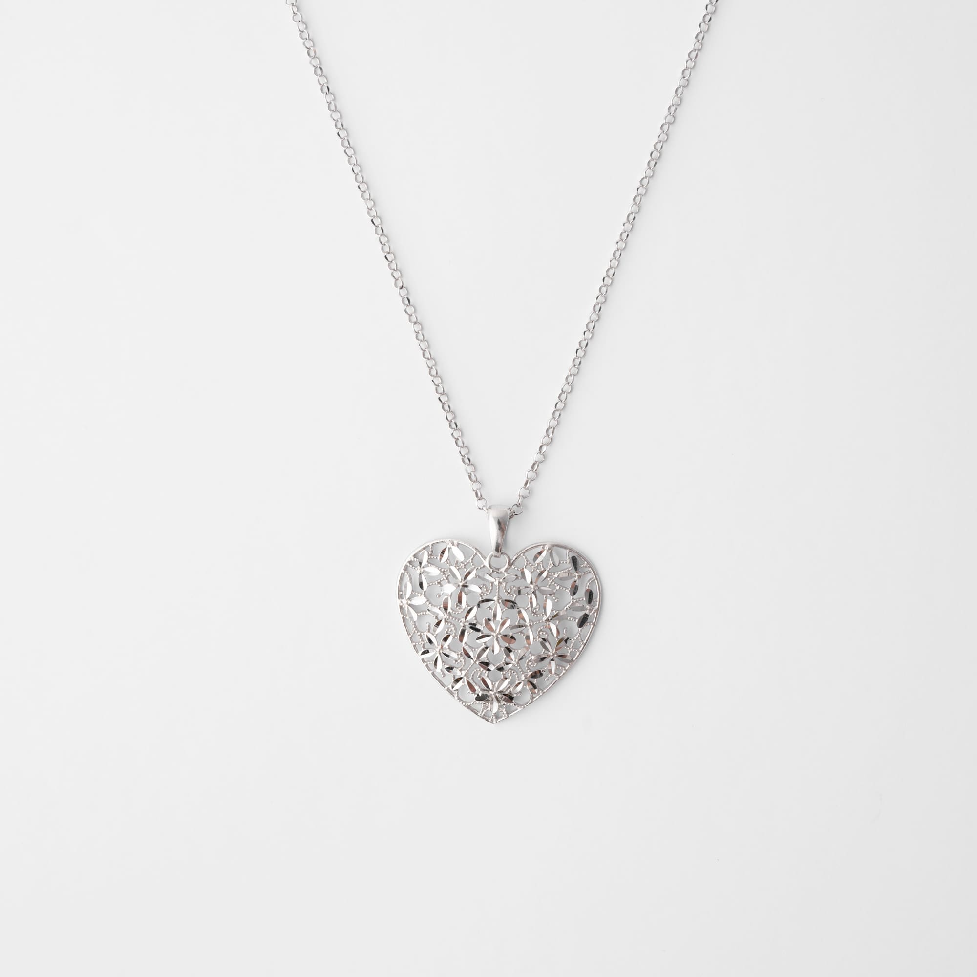 Filigree heart necklace