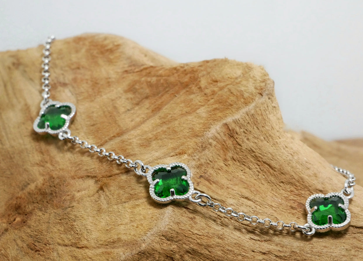 CLOVER Bracelet with Emerald Quartz